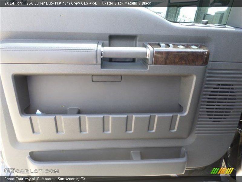 Tuxedo Black Metallic / Black 2014 Ford F250 Super Duty Platinum Crew Cab 4x4