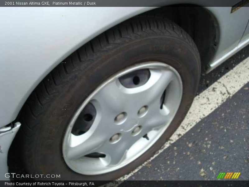 Platinum Metallic / Dusk 2001 Nissan Altima GXE