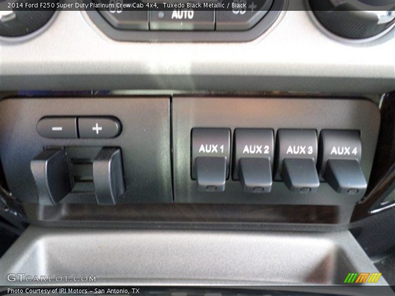 Tuxedo Black Metallic / Black 2014 Ford F250 Super Duty Platinum Crew Cab 4x4