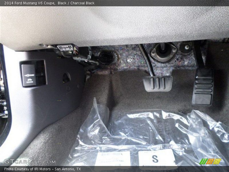 Black / Charcoal Black 2014 Ford Mustang V6 Coupe