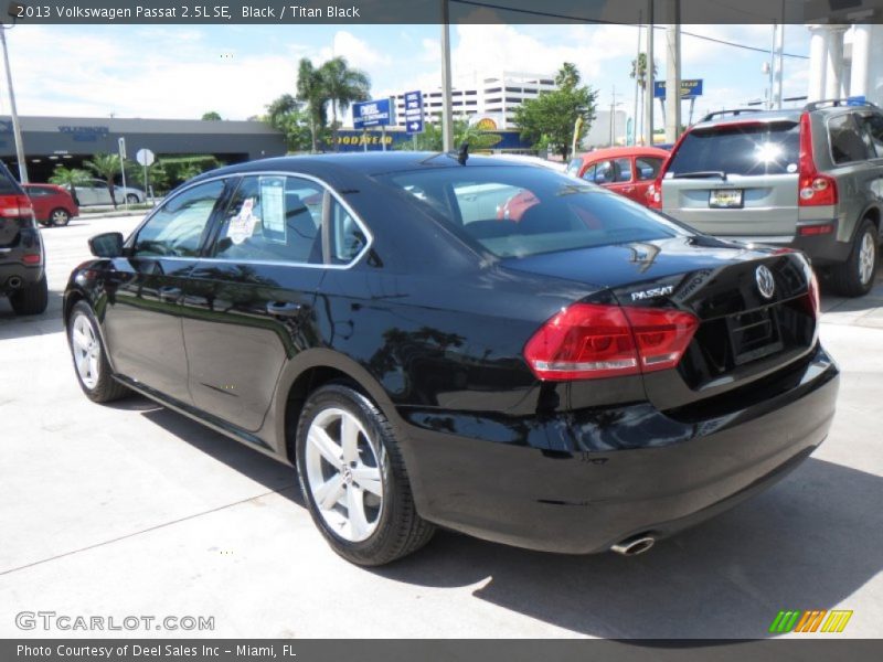 Black / Titan Black 2013 Volkswagen Passat 2.5L SE