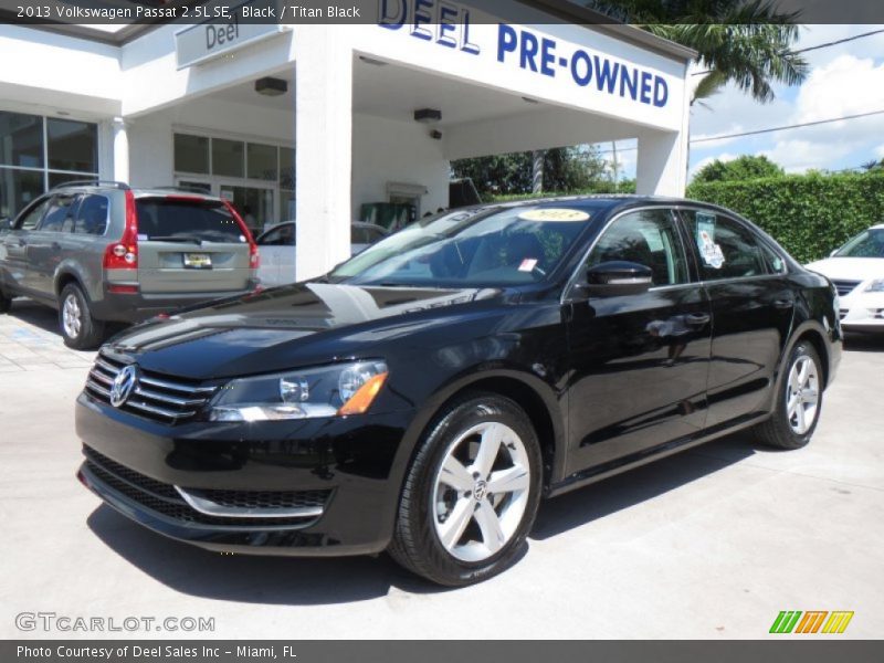Black / Titan Black 2013 Volkswagen Passat 2.5L SE