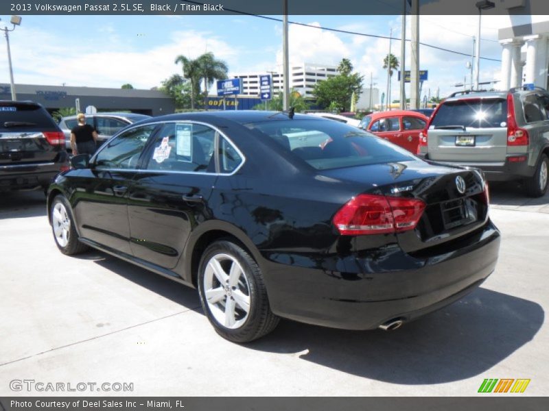 Black / Titan Black 2013 Volkswagen Passat 2.5L SE