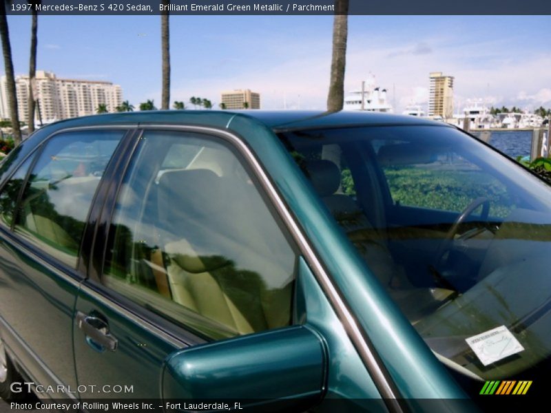 Brilliant Emerald Green Metallic / Parchment 1997 Mercedes-Benz S 420 Sedan