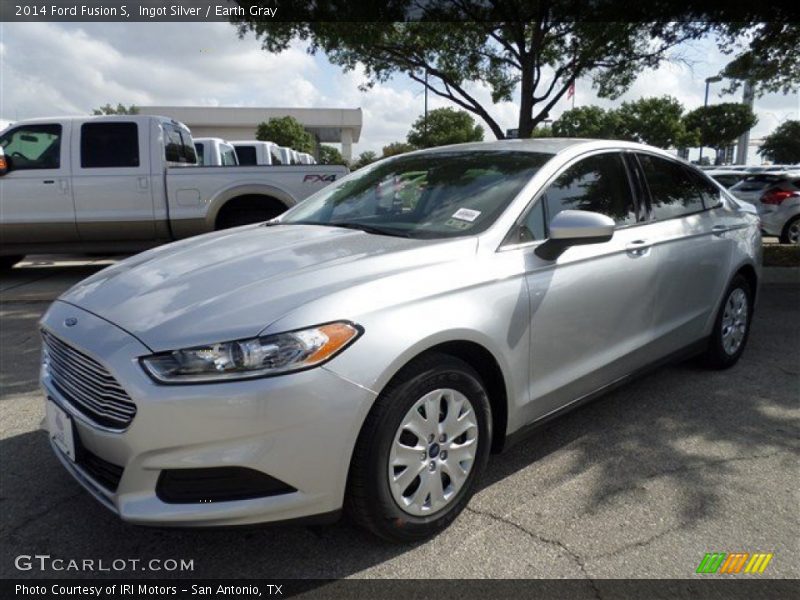 Ingot Silver / Earth Gray 2014 Ford Fusion S