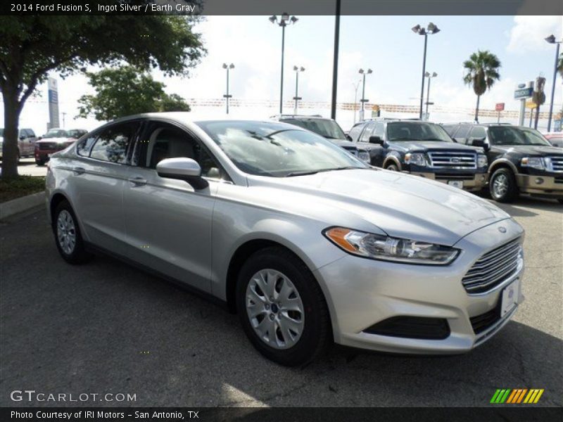 Ingot Silver / Earth Gray 2014 Ford Fusion S