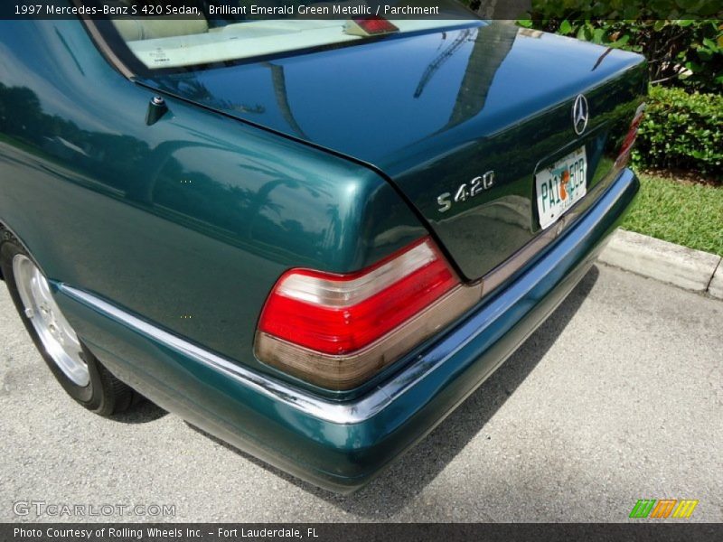 Brilliant Emerald Green Metallic / Parchment 1997 Mercedes-Benz S 420 Sedan