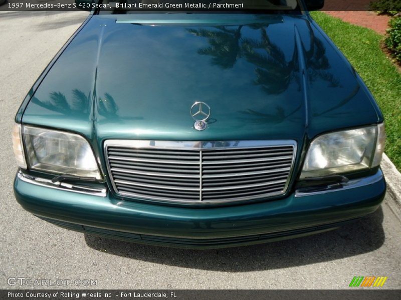 Brilliant Emerald Green Metallic / Parchment 1997 Mercedes-Benz S 420 Sedan