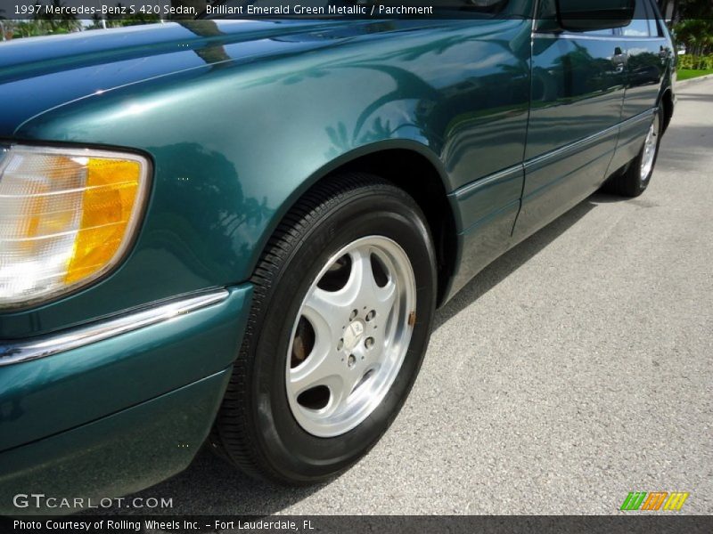 Brilliant Emerald Green Metallic / Parchment 1997 Mercedes-Benz S 420 Sedan