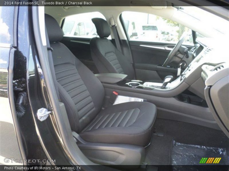 Tuxedo Black / Charcoal Black 2014 Ford Fusion SE