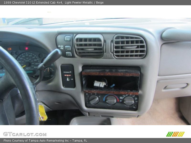 Light Pewter Metallic / Beige 1999 Chevrolet S10 LS Extended Cab 4x4