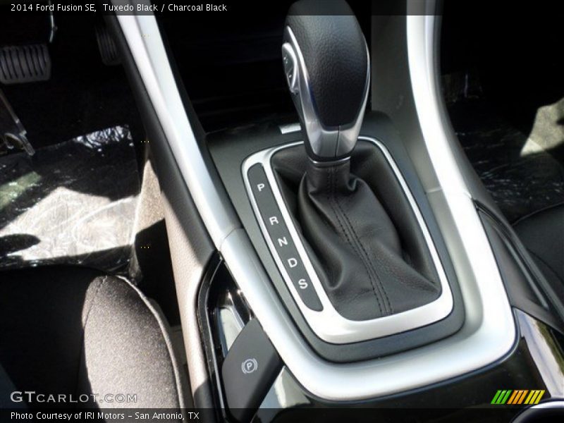 Tuxedo Black / Charcoal Black 2014 Ford Fusion SE