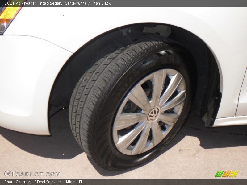 Candy White / Titan Black 2011 Volkswagen Jetta S Sedan