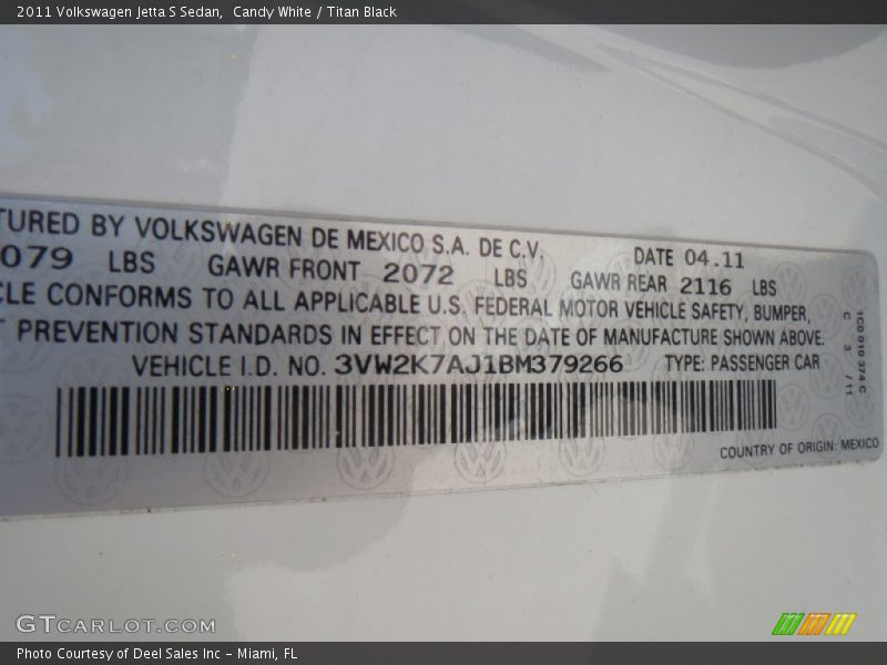 Candy White / Titan Black 2011 Volkswagen Jetta S Sedan