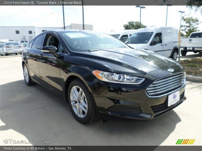 Tuxedo Black / Charcoal Black 2014 Ford Fusion SE