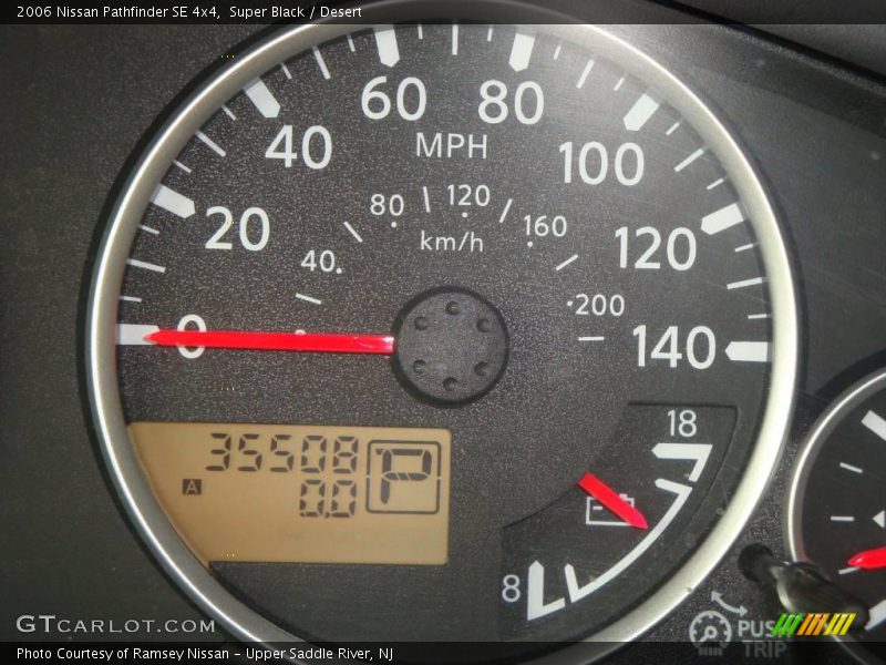 Super Black / Desert 2006 Nissan Pathfinder SE 4x4