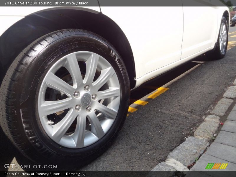 Bright White / Black 2011 Chrysler 200 Touring