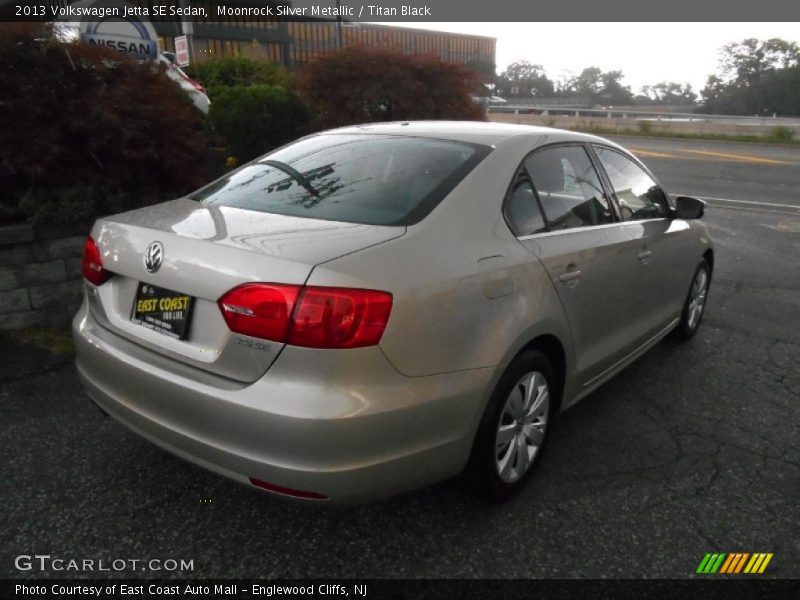 Moonrock Silver Metallic / Titan Black 2013 Volkswagen Jetta SE Sedan