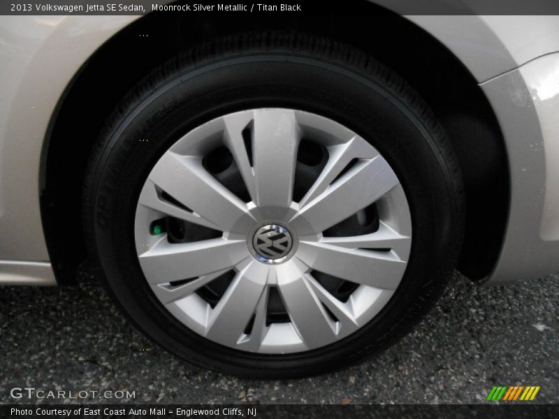 Moonrock Silver Metallic / Titan Black 2013 Volkswagen Jetta SE Sedan