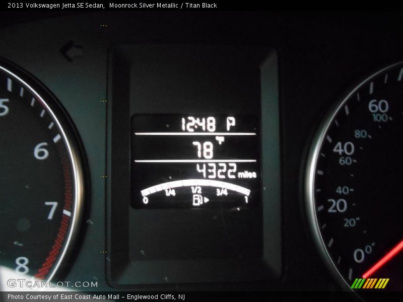 Moonrock Silver Metallic / Titan Black 2013 Volkswagen Jetta SE Sedan