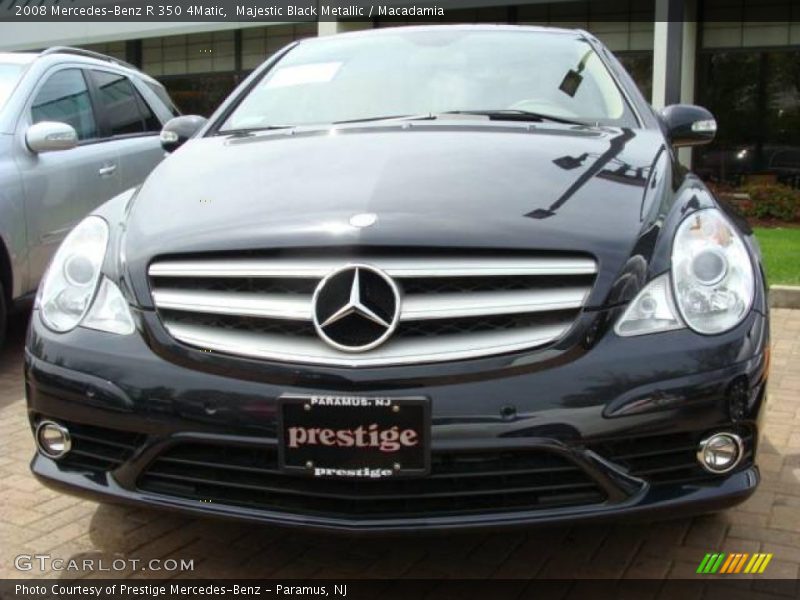 Majestic Black Metallic / Macadamia 2008 Mercedes-Benz R 350 4Matic
