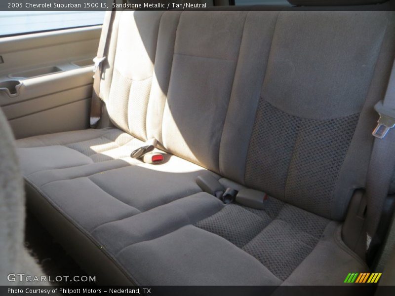 Sandstone Metallic / Tan/Neutral 2005 Chevrolet Suburban 1500 LS