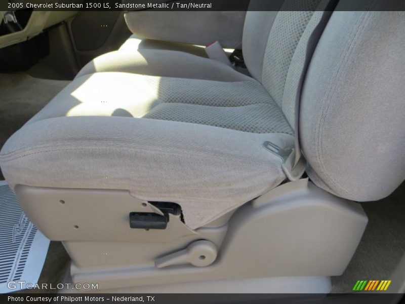 Sandstone Metallic / Tan/Neutral 2005 Chevrolet Suburban 1500 LS