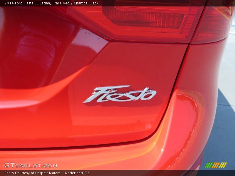 Race Red / Charcoal Black 2014 Ford Fiesta SE Sedan