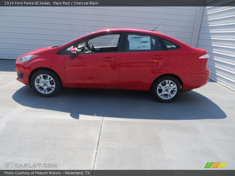 Race Red / Charcoal Black 2014 Ford Fiesta SE Sedan