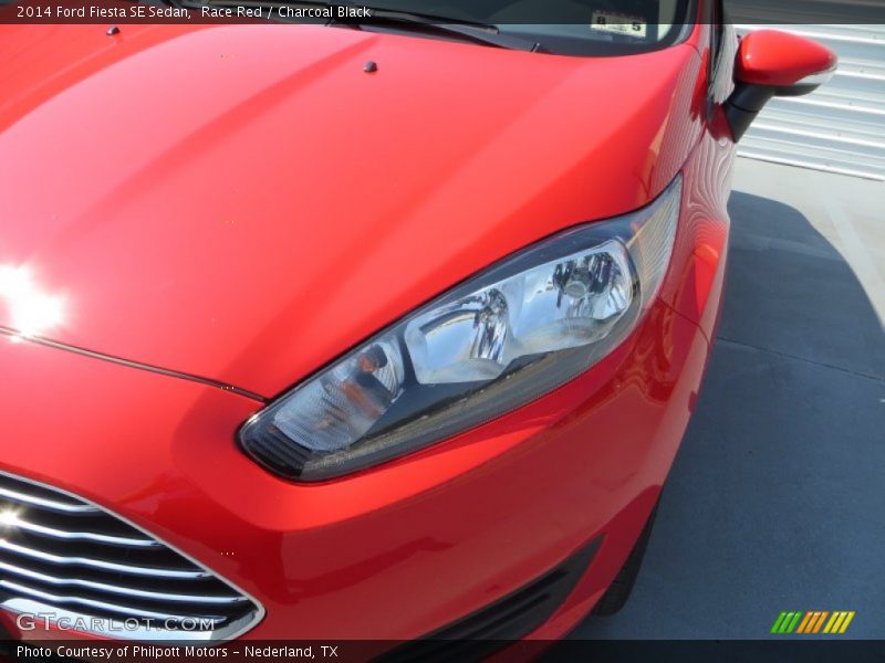 Race Red / Charcoal Black 2014 Ford Fiesta SE Sedan