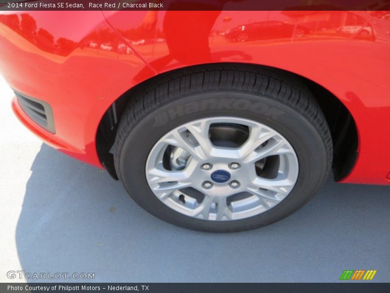 Race Red / Charcoal Black 2014 Ford Fiesta SE Sedan