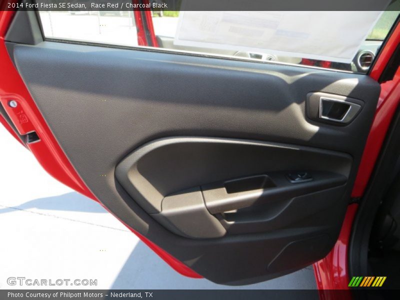 Race Red / Charcoal Black 2014 Ford Fiesta SE Sedan