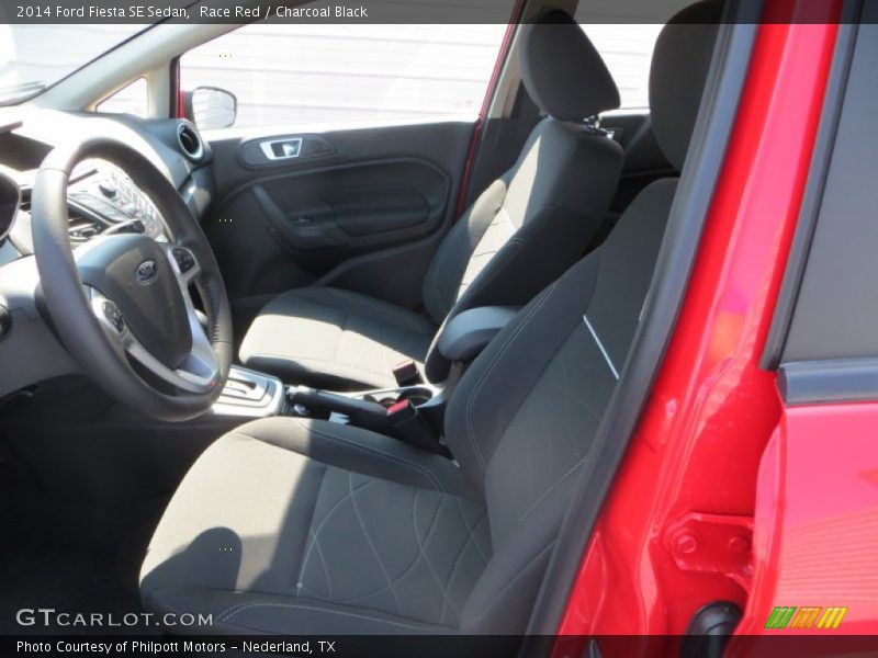 Race Red / Charcoal Black 2014 Ford Fiesta SE Sedan