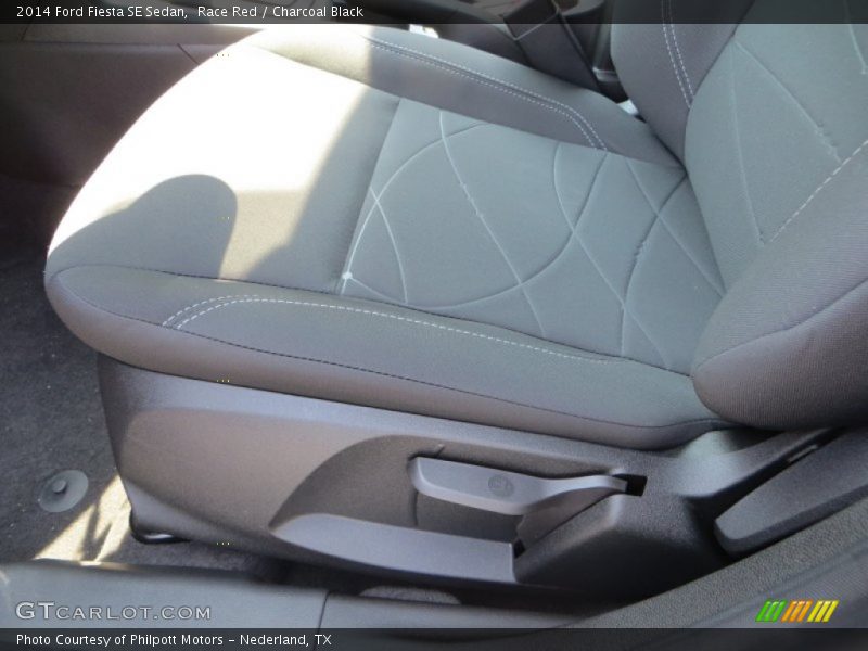 Race Red / Charcoal Black 2014 Ford Fiesta SE Sedan