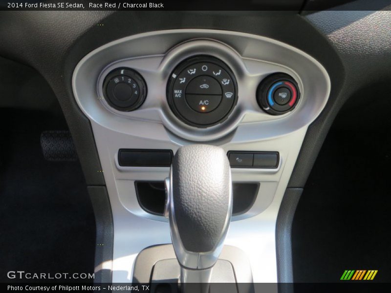 Race Red / Charcoal Black 2014 Ford Fiesta SE Sedan