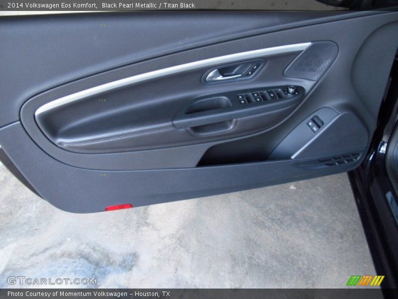 Black Pearl Metallic / Titan Black 2014 Volkswagen Eos Komfort
