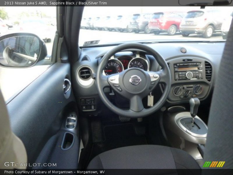 Sapphire Black / Black/Silver Trim 2013 Nissan Juke S AWD