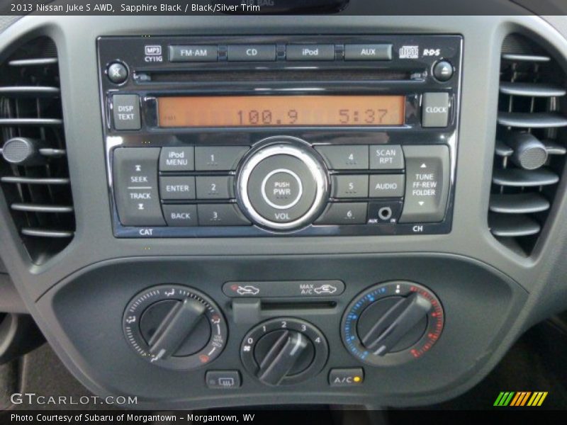 Sapphire Black / Black/Silver Trim 2013 Nissan Juke S AWD