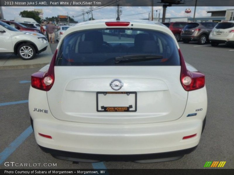 Pearl White / Black/Silver Trim 2013 Nissan Juke S AWD