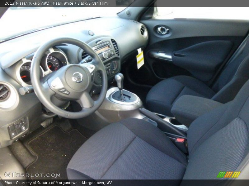 Pearl White / Black/Silver Trim 2013 Nissan Juke S AWD