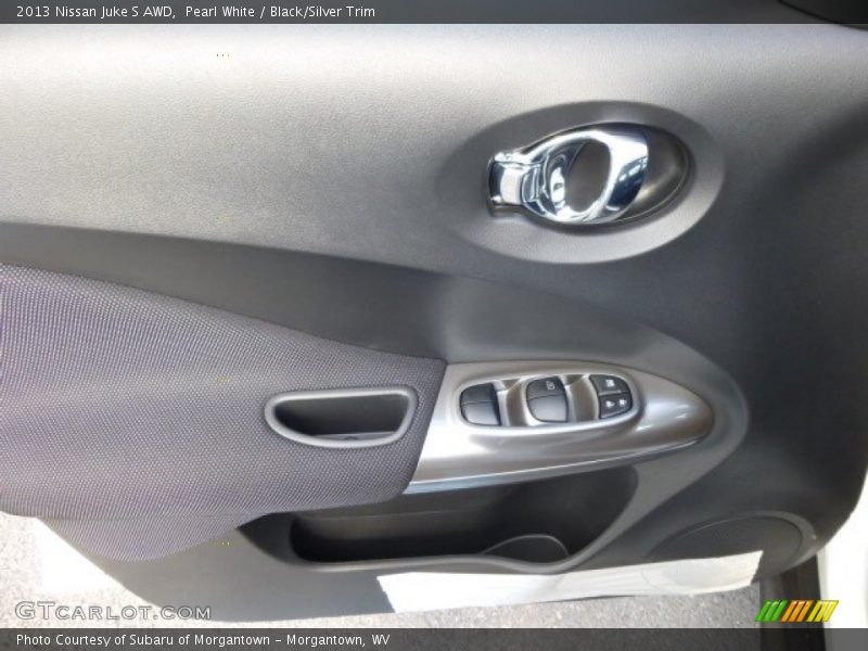 Pearl White / Black/Silver Trim 2013 Nissan Juke S AWD