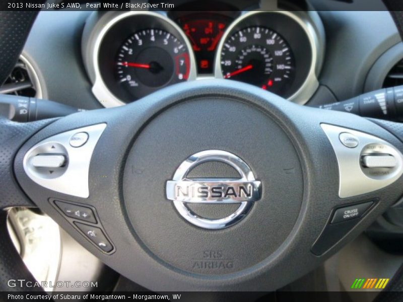 Pearl White / Black/Silver Trim 2013 Nissan Juke S AWD