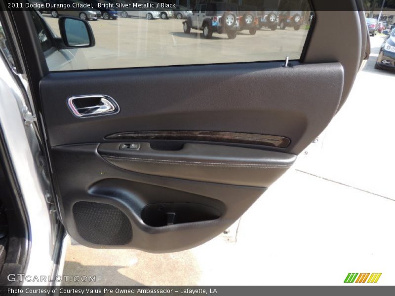 Bright Silver Metallic / Black 2011 Dodge Durango Citadel