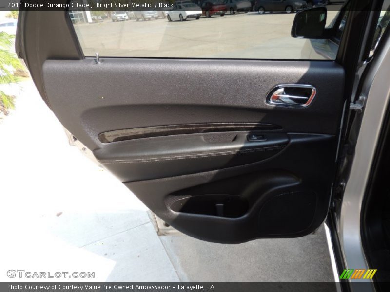 Bright Silver Metallic / Black 2011 Dodge Durango Citadel