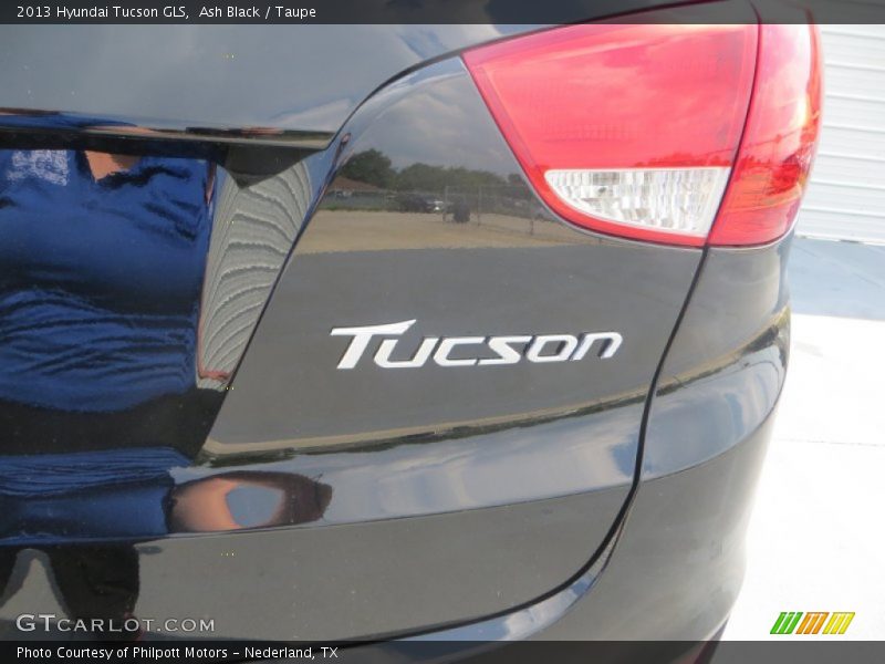 Ash Black / Taupe 2013 Hyundai Tucson GLS
