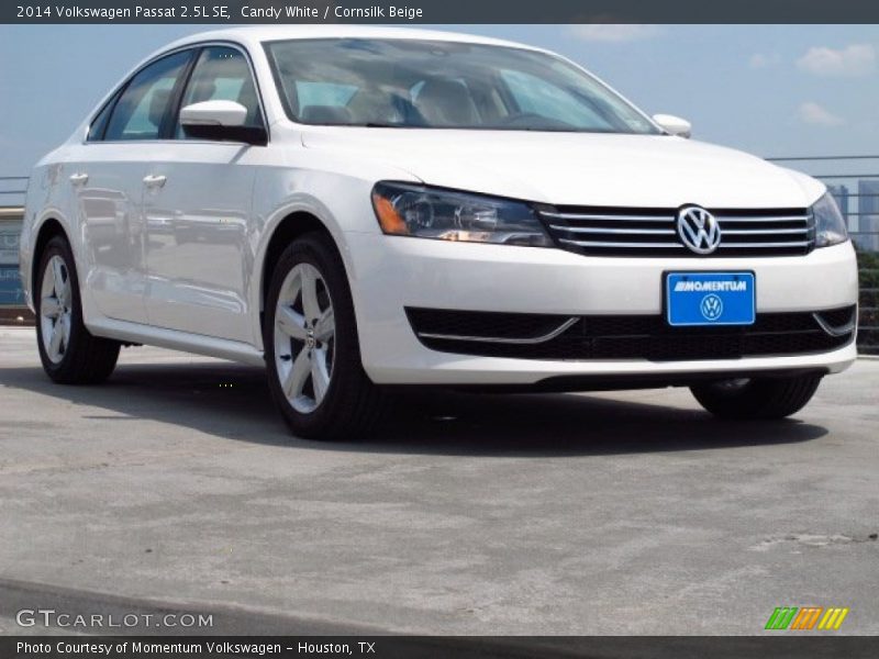 Candy White / Cornsilk Beige 2014 Volkswagen Passat 2.5L SE