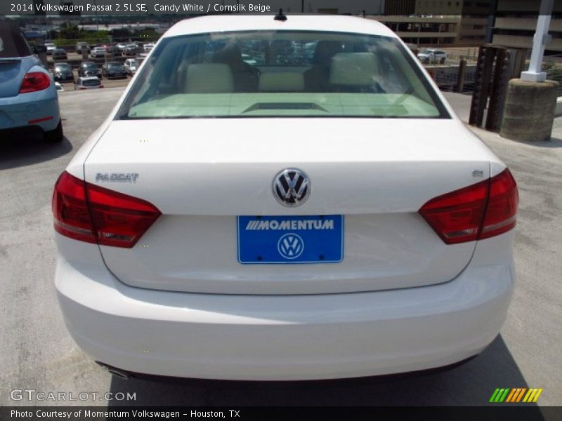 Candy White / Cornsilk Beige 2014 Volkswagen Passat 2.5L SE