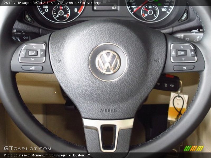 Candy White / Cornsilk Beige 2014 Volkswagen Passat 2.5L SE