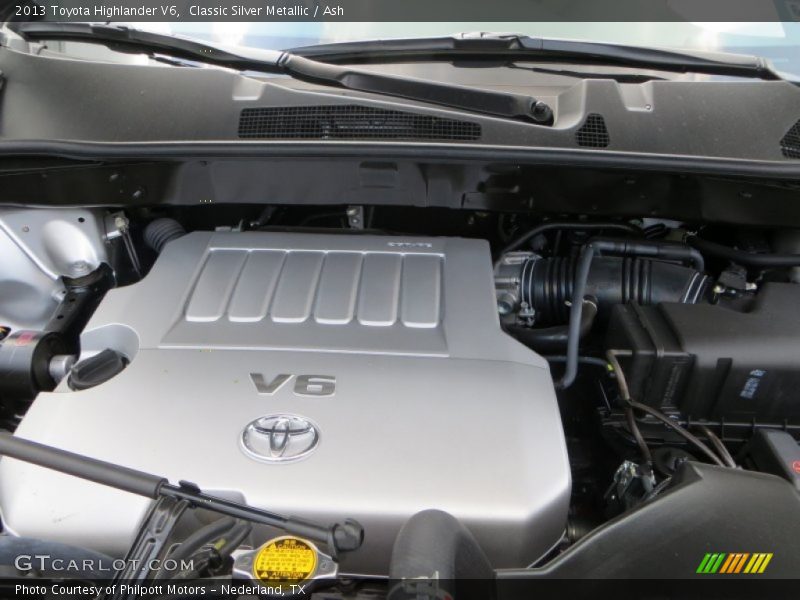 Classic Silver Metallic / Ash 2013 Toyota Highlander V6