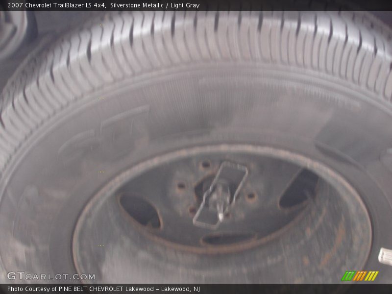 Silverstone Metallic / Light Gray 2007 Chevrolet TrailBlazer LS 4x4